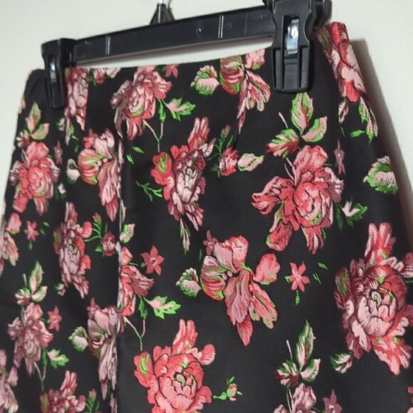 NWT Mink Pink Larache Floral Mini Skirt - Picture 2 of 4